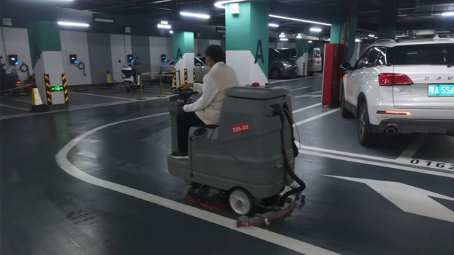 全自动驾驶式洗地机